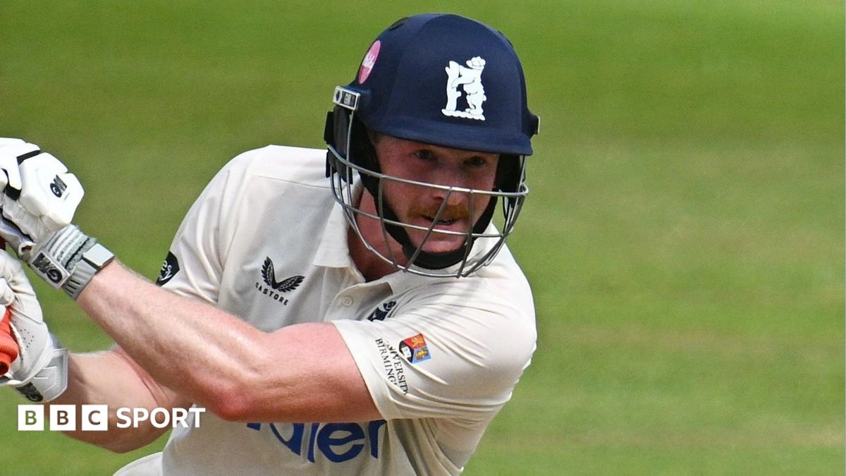 Warwickshire พบ Hampshire ตารางคะแนน: Rob Yates ทำร้อยแต้มนำทีมเยือนขย่มเจ้าบ้าน