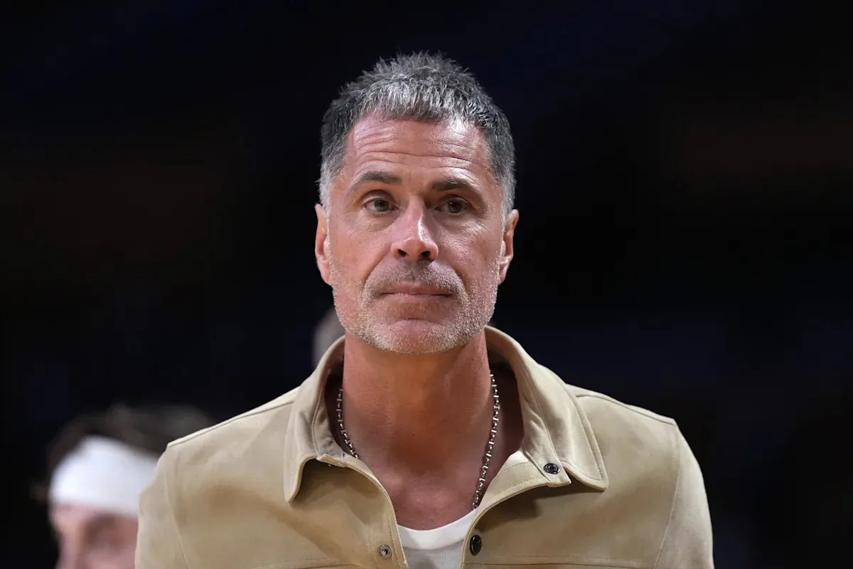 แผนปล้นแชมป์ครั้งใหม่: Los Angeles Lakers เตรียมกวาดต้อนขุนพลหลังบ้าน เสริมทัพ Front Office ระดับพระกาฬ