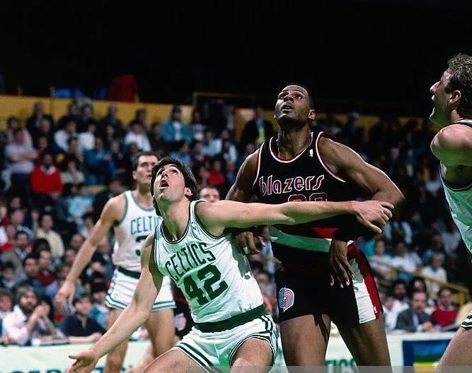 วิเคราะห์ประวัติศาสตร์ Boston Celtics: การบริหารสินทรัพย์ Marc Acres และกลศาสตร์ความทนทานในนัดชิงปี 1974