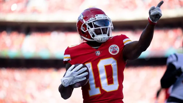 เจาะลึกความจริงแห่งพงไพร: โอกาสที่ Tyreek Hill จะกลับมาหยั่งรากในถิ่น Kansas City Chiefs