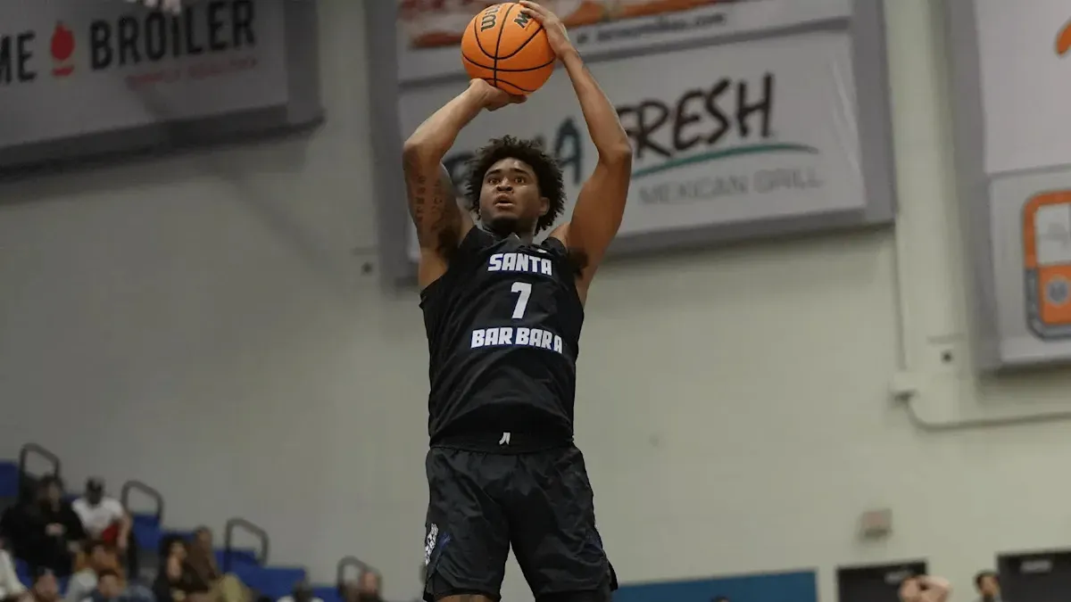 การประเมินความเสี่ยงเชิงโครงสร้าง: Colin Smith กับการย้ายสู่ Northwestern ในฐานะสินทรัพย์ลดหย่อนภาระเกมบุก