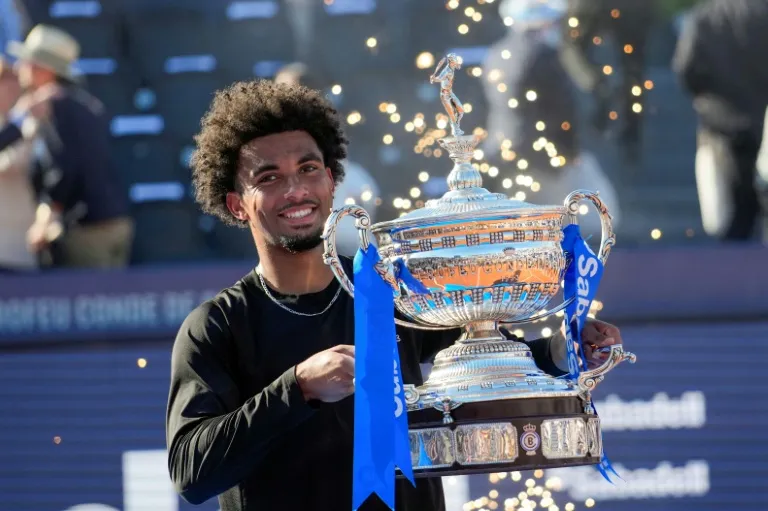 Arthur Fils ประกาศศักดาคว้าแชมป์ที่ Barcelona ส่งสัญญาณเตือนก่อนศึก French Open