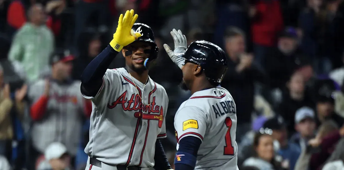 รอยร้าวใต้แสงไฟ: เมื่อ Ronald Acuña Jr. เปลี่ยนม้านั่งสำรองให้กลายเป็นสมรภูมิเสียงหัวเราะ