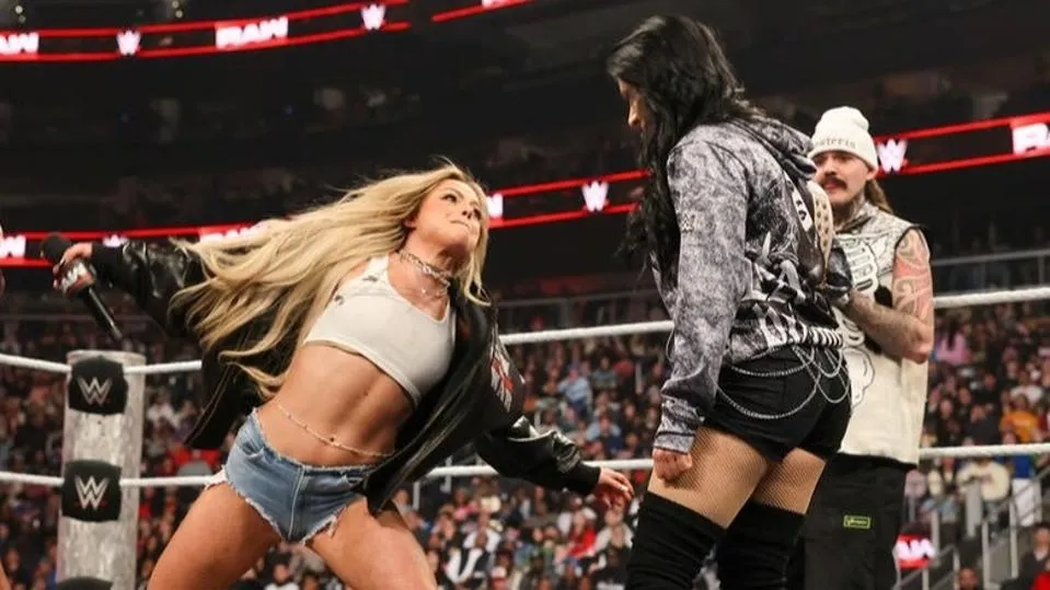 โศกนาฏกรรมบนผืนผ้าใบ: Liv Morgan บดขยี้ Stephanie Vaquer ทวงคืนบัลลังก์เลือดใน WrestleMania 42