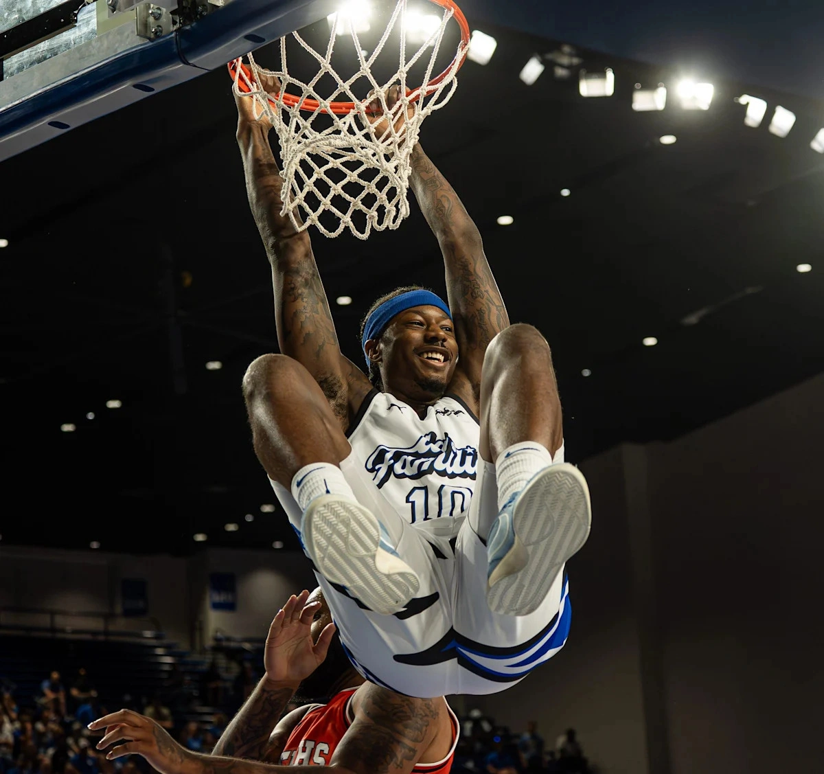 วิเคราะห์ความเสี่ยง La Familia: การดึงตัว Willie Cauley-Stein, Archie Goodwin และ Reid Travis เข้าสู่บัญชีรายชื่อ TBT 2026