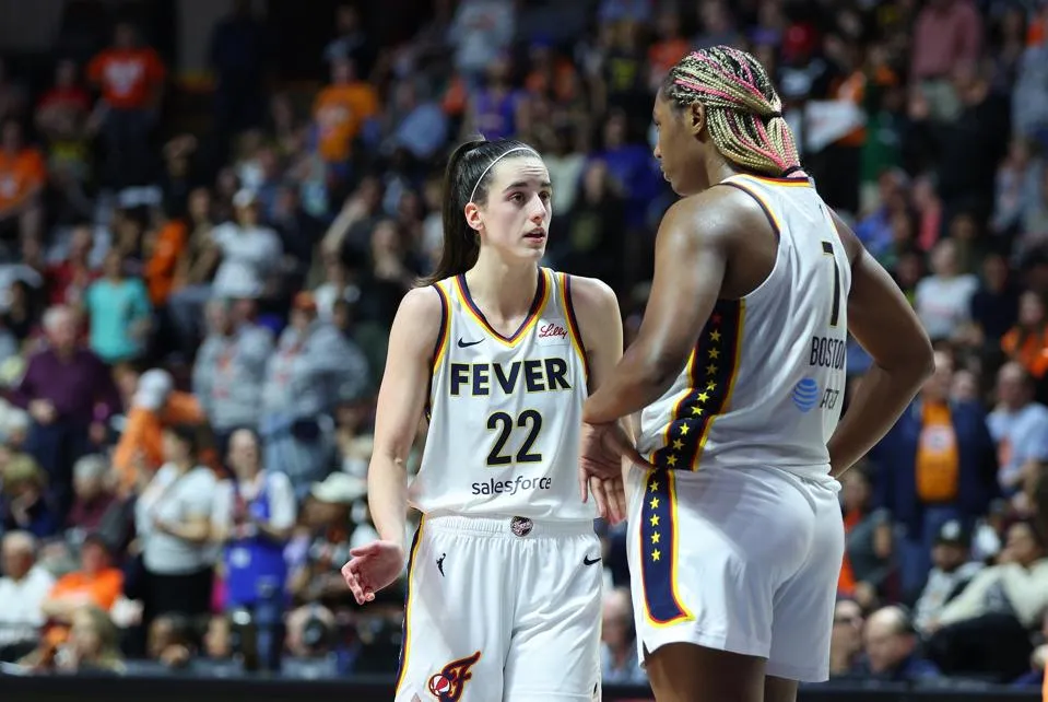 ค่าหัวพุ่ง: เมื่อเพดานเงินเดือน WNBA ถูกทุบกระจาย และเหล่ารุกกี้กลายเป็นเศรษฐีใหม่