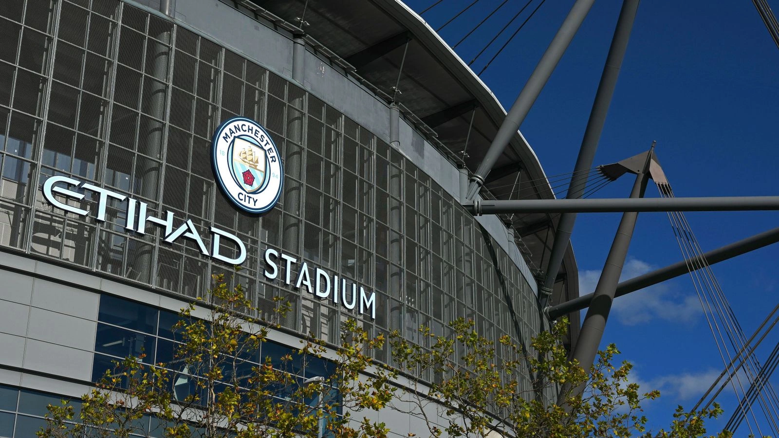 Gary Neville ชี้เจ้าของ Man City อาจหมดสิทธิ์บริหารสโมสรหากแพ้อุทธรณ์คดีการเงิน
