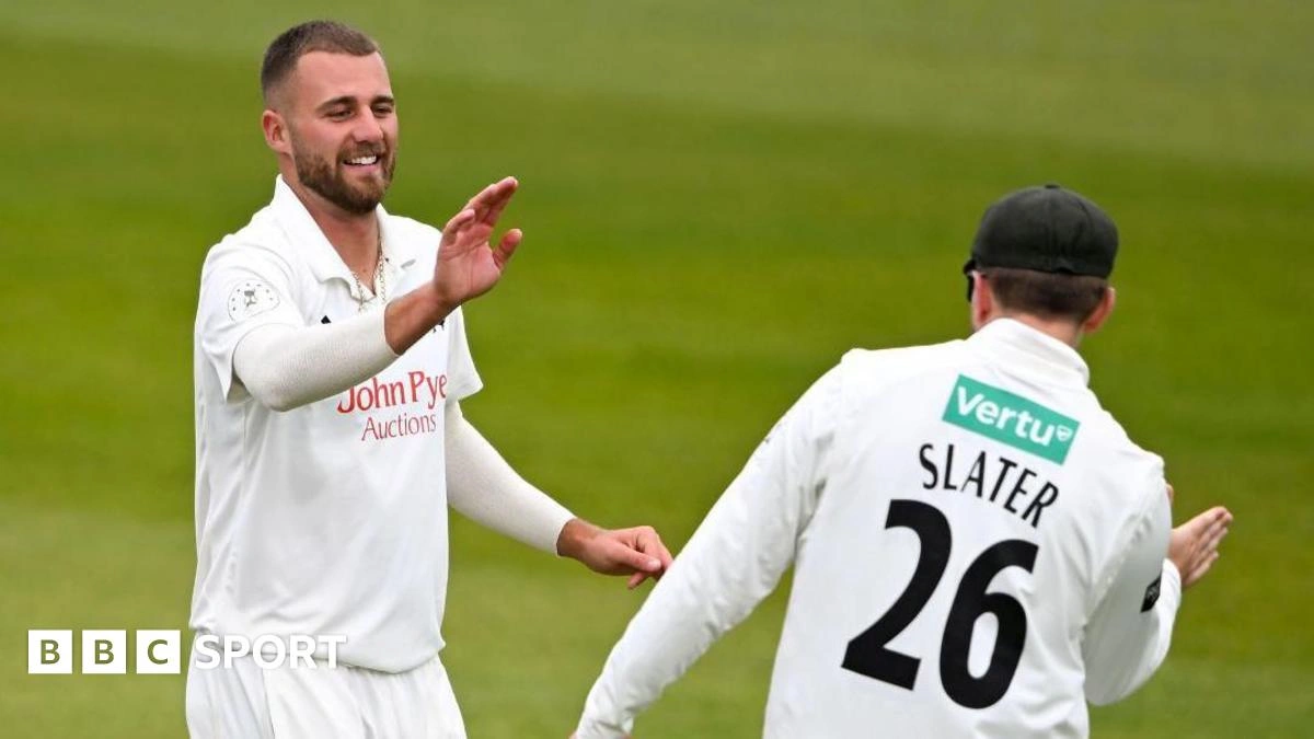 ความเสื่อมสลายของโครงสร้างที่ Utilita Bowl: Fergus O'Neill กับการชำแหละ Hampshire ให้กลายเป็นซากปรักหักพัง