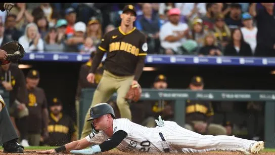 เสียงไม้ที่เงียบงันใน Denver: คืนที่ Buehler พังทลาย และความหนาวเหน็บของ Padres