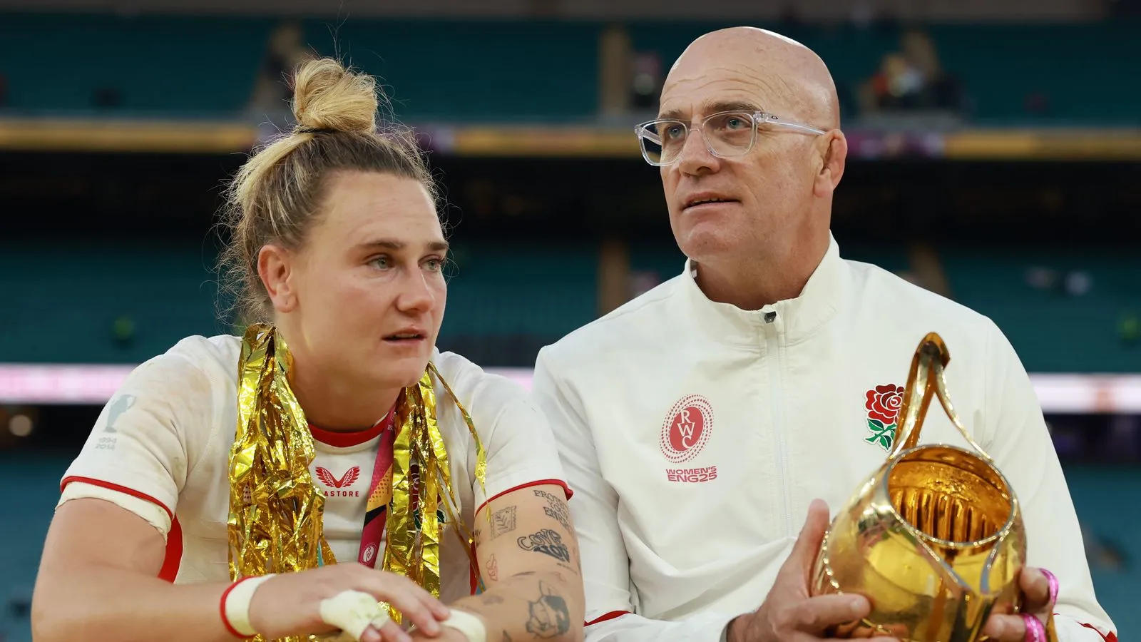 เลือดใหม่และกระดูกเหล็ก: England Red Roses แบโผทัพ Women's Six Nations โดยมี Megan Jones นำทัพ