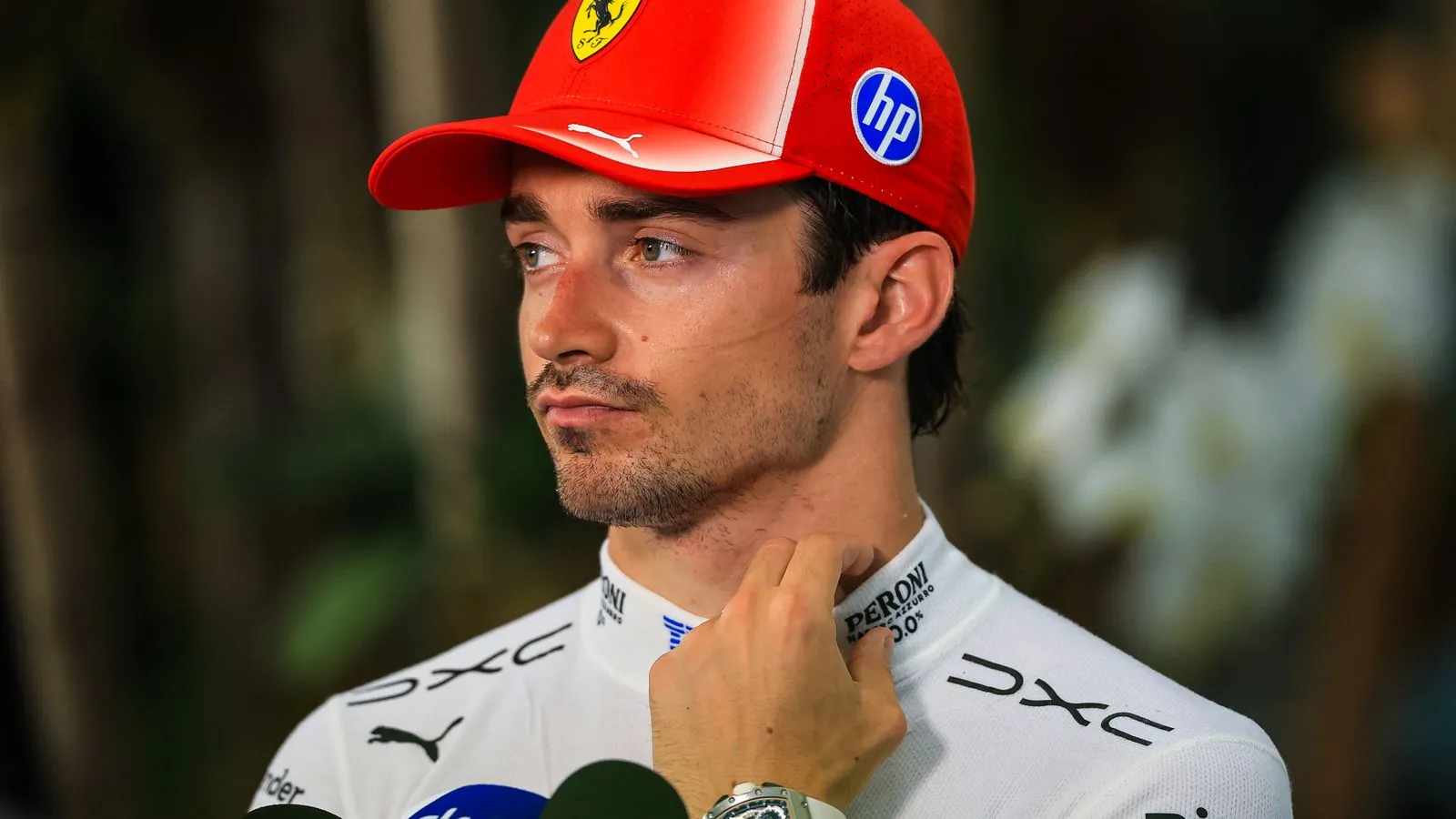 โศกนาฏกรรม ณ Miami GP: เมื่อ Charles Leclerc ร่วงหล่นสู่ก้นบึ้งแห่งความผิดพลาด ปล่อยให้ Lewis Hamilton และ Franco Colapinto ทะยานผ่านในบทอวสาน