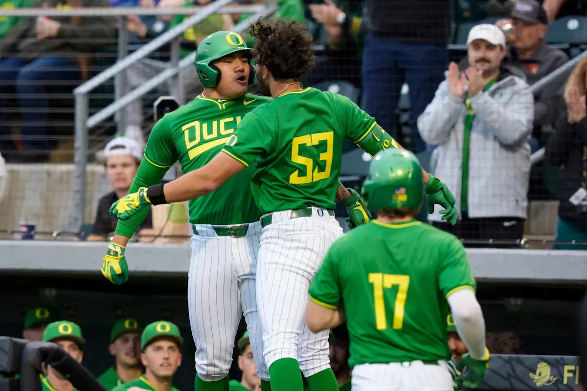 วิเคราะห์งบประมาณการขว้าง: Oregon บุกถิ่น Washington ในเกมเปิดซีรีส์ที่ Husky Ballpark