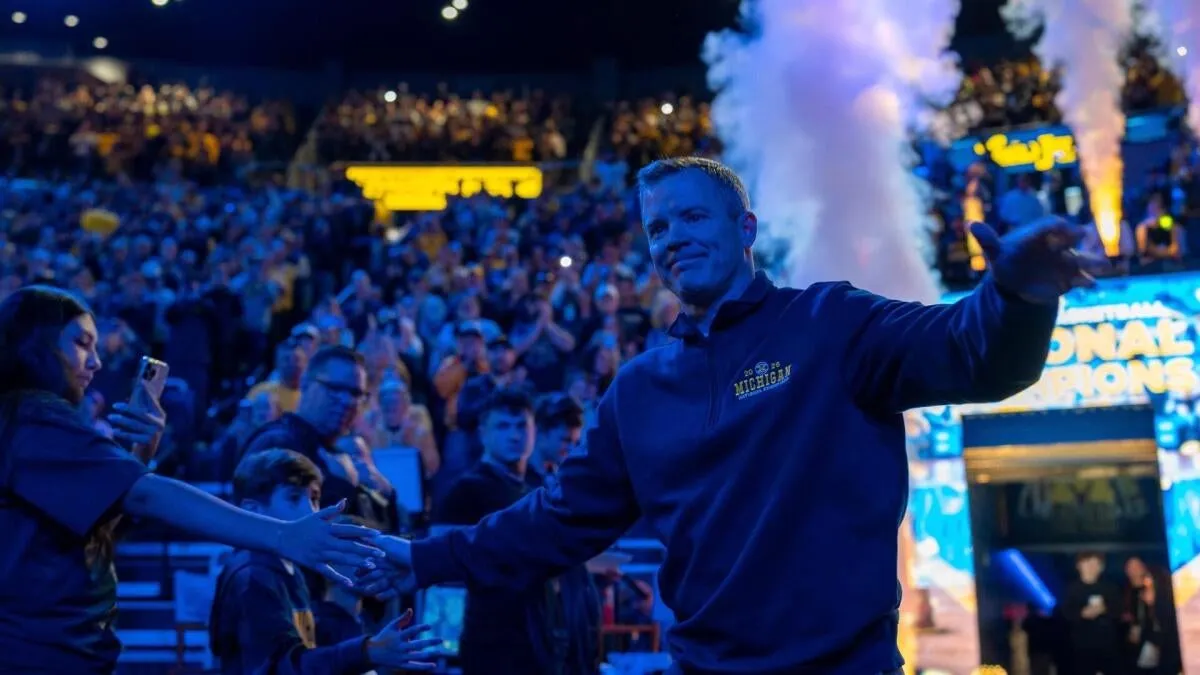 เจาะลึกอาณาจักร Michigan ภายใต้บังเหียน Dusty May: เปิดโผตลาดนักเตะ, ดาวรุ่งปี 2026 และภารกิจป้องกันบัลลังก์แชมป์