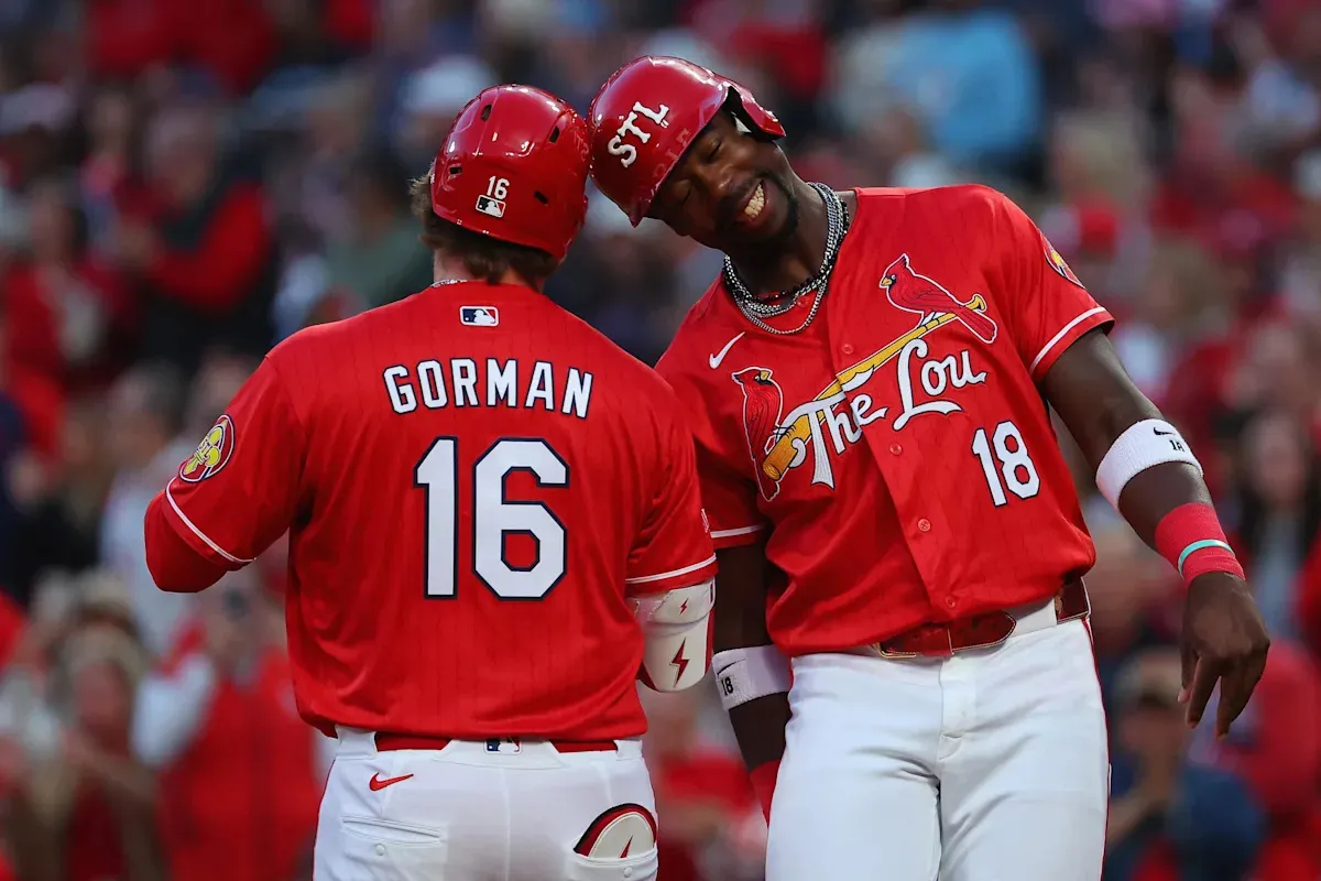 ค่ำคืนของ Jordan Walker: เสียงไม้กระทบลูกและหยาดเหงื่อที่ Busch Stadium ในวันที่ Cardinals บดขยี้ Dodgers