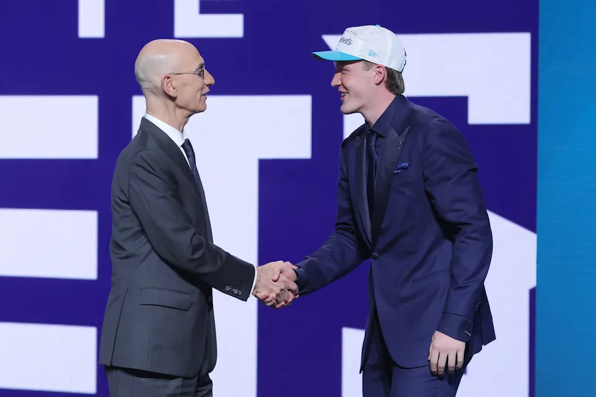 โชคชะตาที่ไม่อาจฝืน: Kon Knueppel กับภารกิจตัวแทน Charlotte Hornets ในค่ำคืนแห่งตัวเลข NBA Draft Lottery