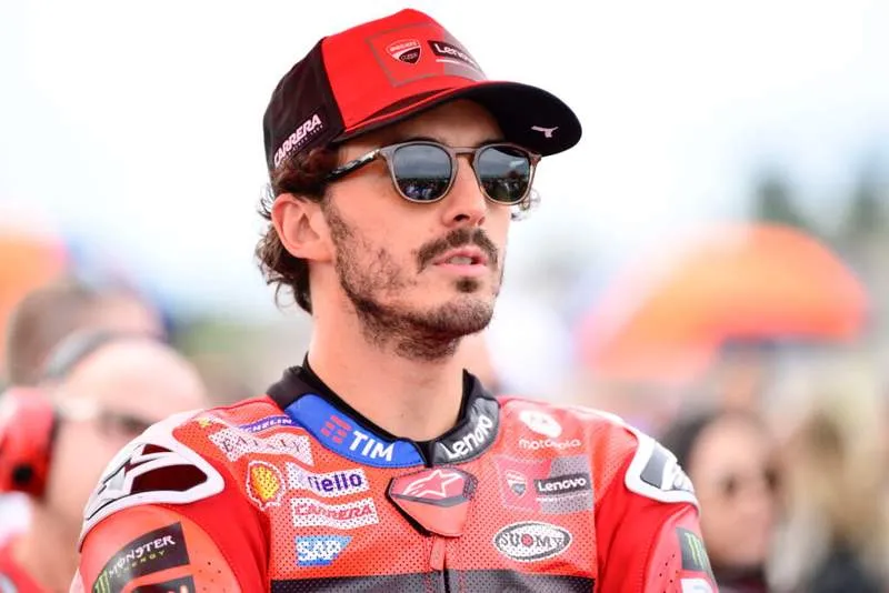 บัลลังก์สั่นคลอน? Francesco Bagnaia ยอมรับ Ducati เริ่มเสียทรง หลังคู่แข่งไล่จี้ติดตูด!