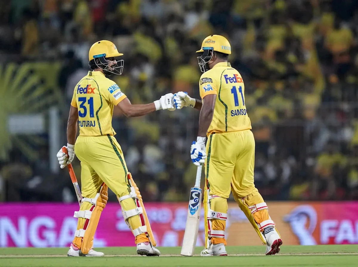 ดราม่าเหลืองอ๋อย! อดีตแข้งอินเดียแนะ Chennai Super Kings ปลด Ruturaj Gaikwad แล้วไปสอย Sanju Samson มาคุมทัพแทน