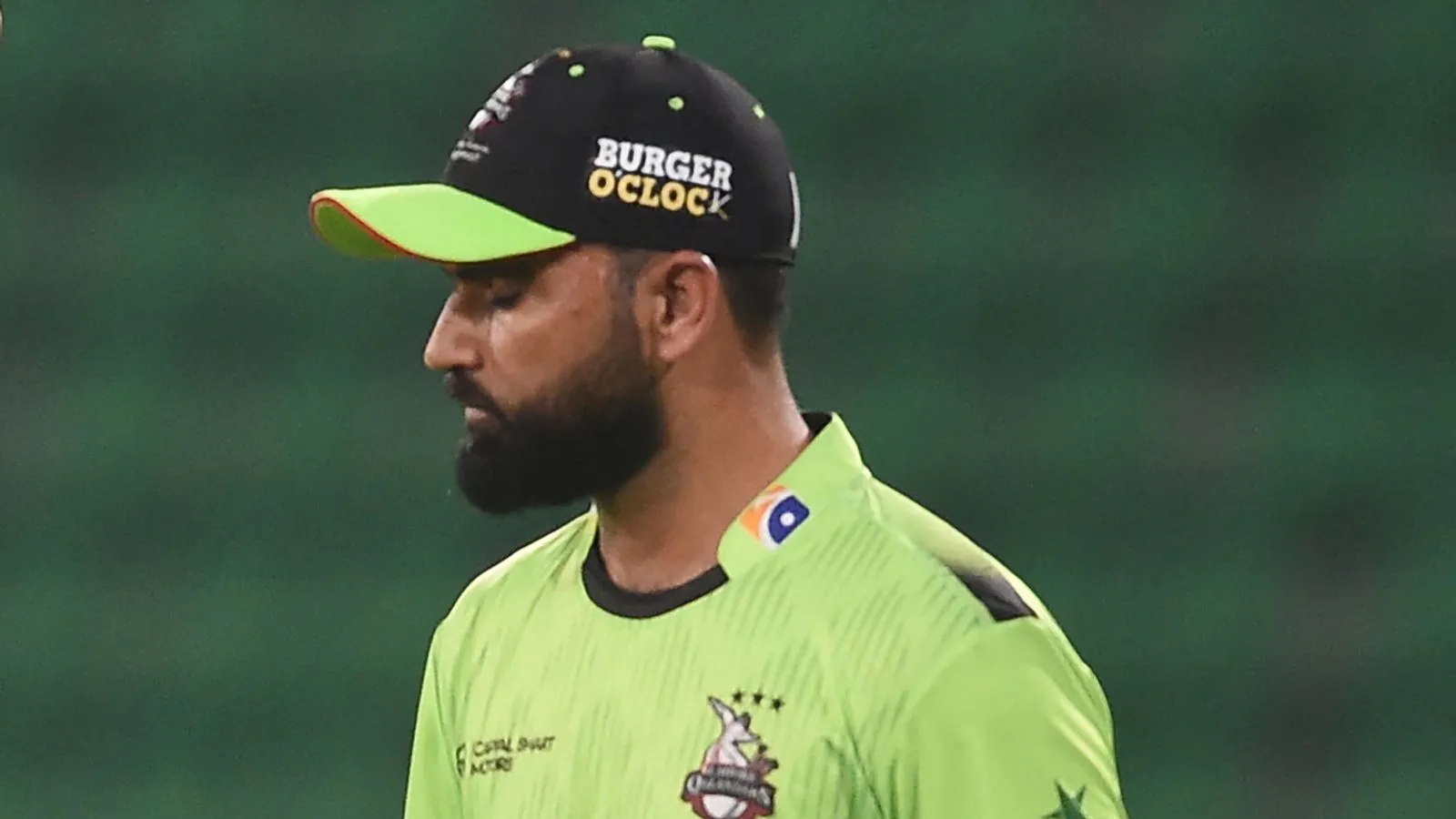 โศกนาฏกรรมแห่งการผุกร่อน: Fakhar Zaman กับข้อกล่าวหาการดัดแปลงสภาพลูกบอลในวันที่ Lahore Qalandars ปราชัย
