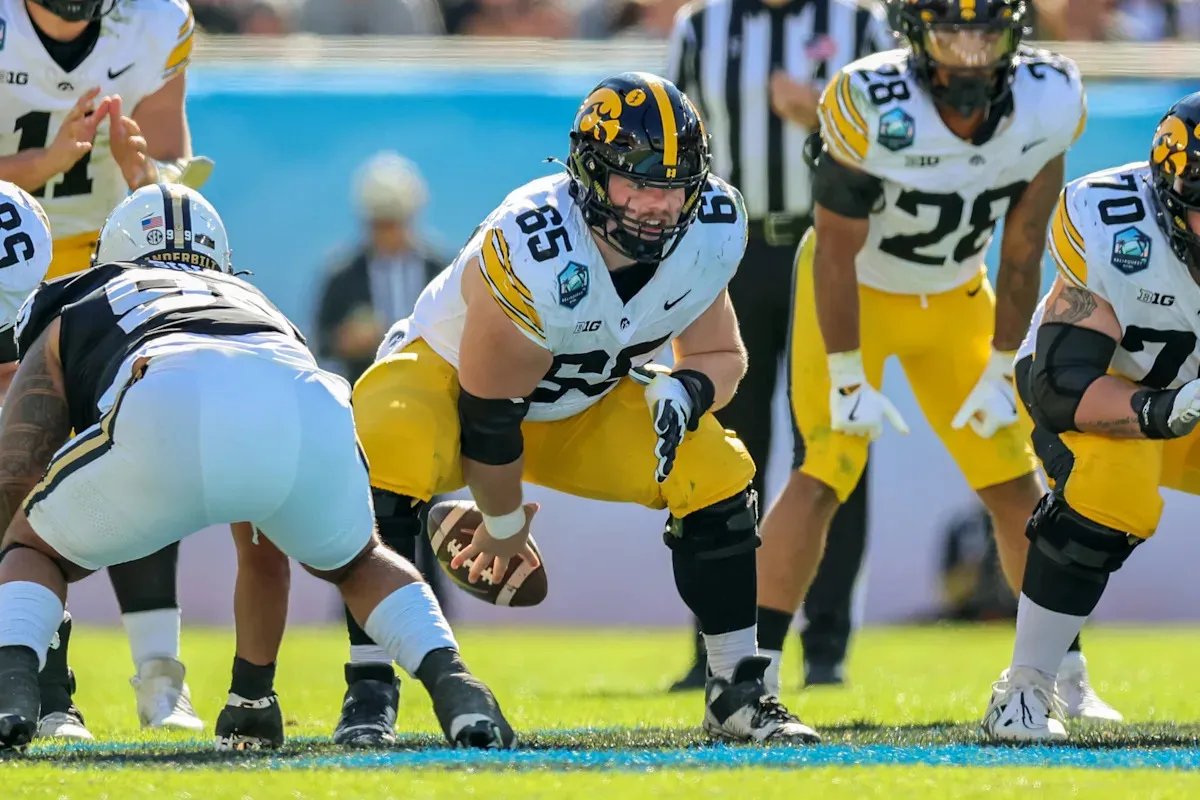 เจาะแฟ้มลับ: Logan Jones ปราการเหล็กสายโหดตัวใหม่ของ Chicago Bears