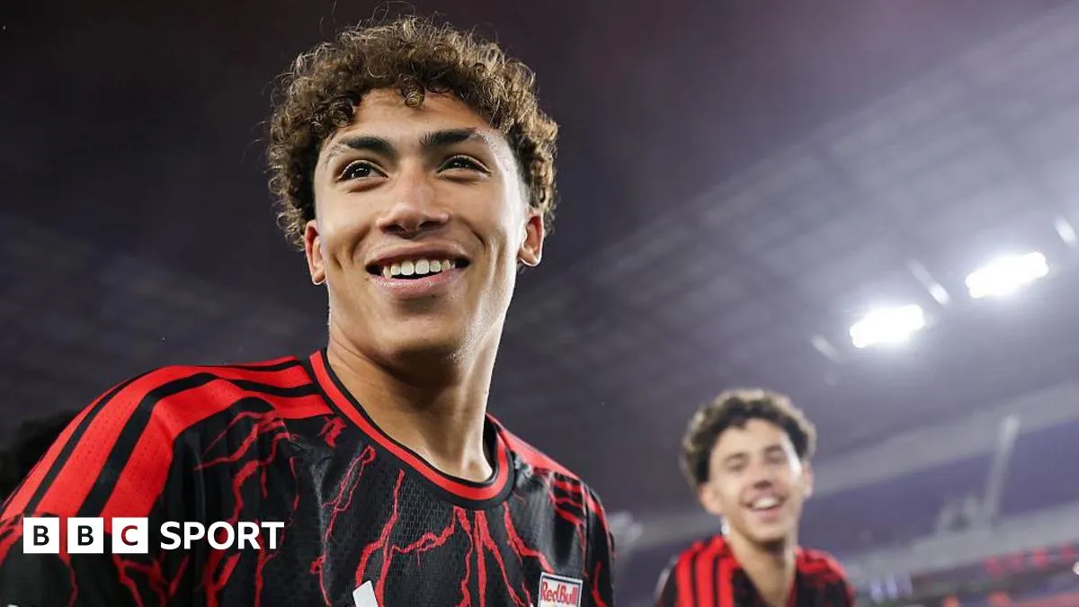 Julian Hall กับสถิติ Hat-trick อายุน้อยที่สุด: การวิเคราะห์ความล้มเหลวเชิงกลศาสตร์ของแนวรับใน MLS