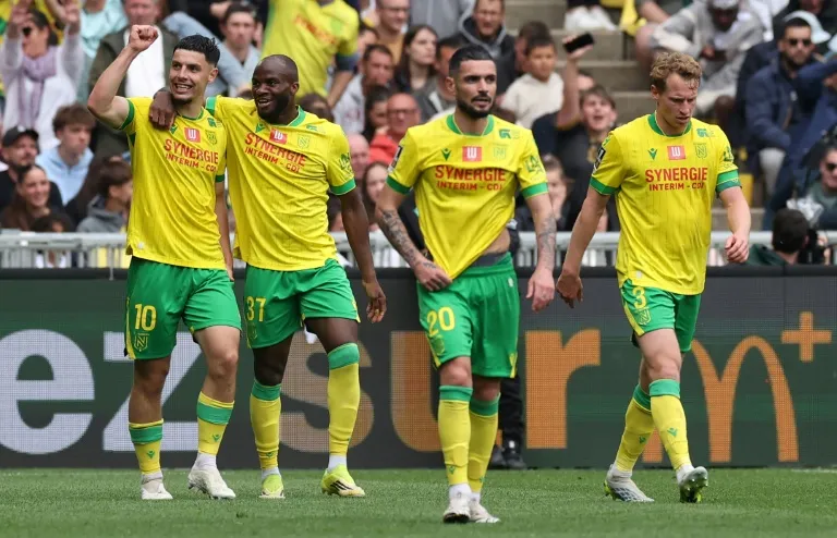 เงาหม่นที่ Stade de la Beaujoire: เมื่อ Nantes บดขยี้เศษซากความหวังของ Marseille