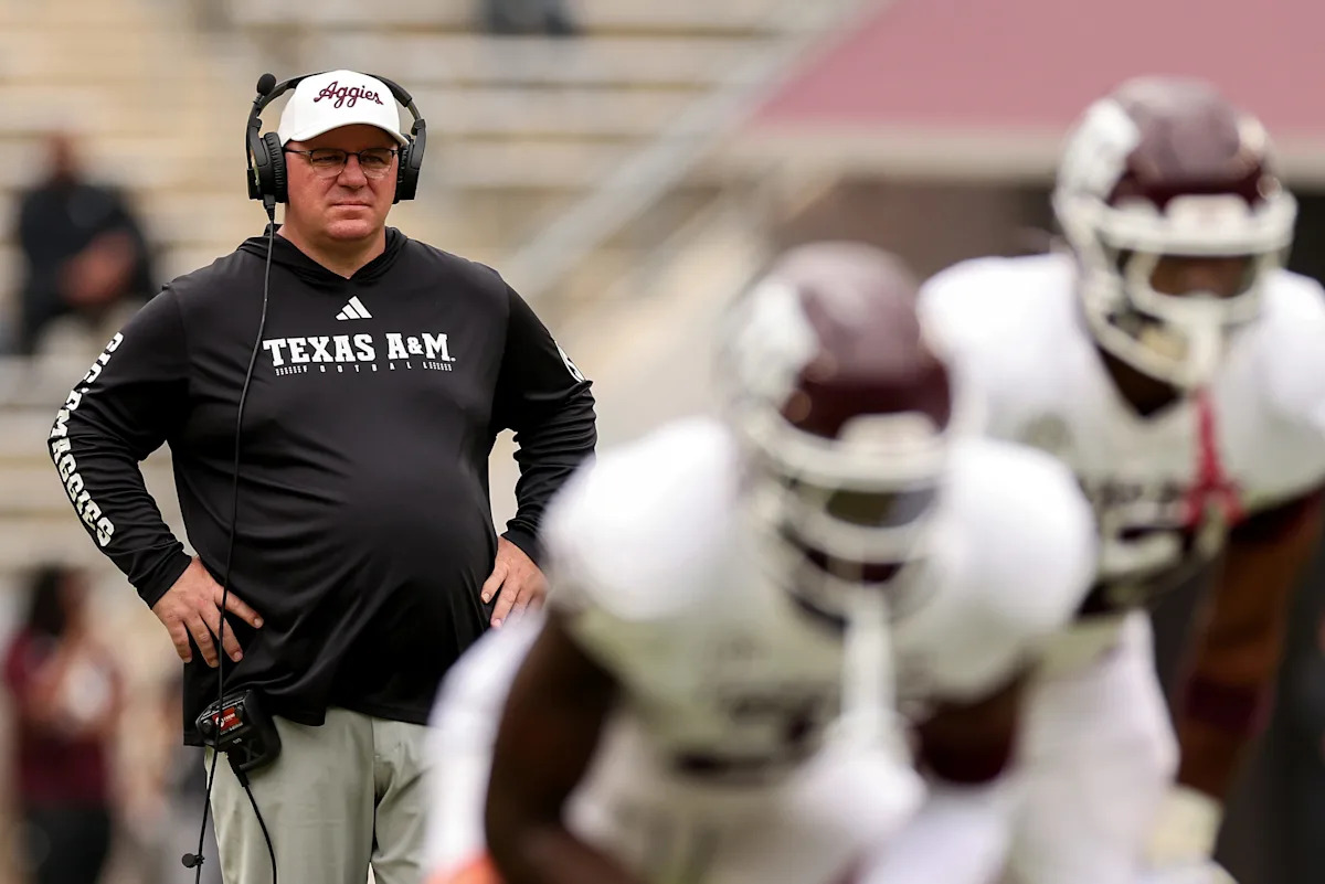 เด็กมันมีของ! Mike Elko ยิ้มแก้มปริ เห็นเหล่าแข้งปีหนึ่ง Texas A&M เล่นเนียนตาเหมือนอยู่มานาน