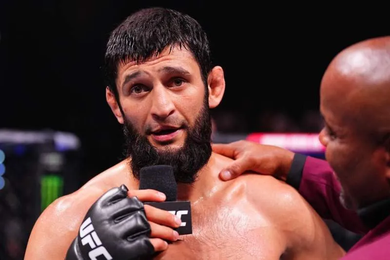 เจาะลึกมุมมอง Joe Rogan: วิเคราะห์ความท้าทายของ Khamzat Chimaev ก่อนป้องกันแชมป์ใน UFC 328