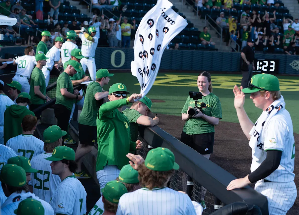 วิเคราะห์งบประมาณความคุ้มค่า: Oregon Ducks ใช้ Long Ball พลิกนรกเชือด Huskies ใน Game 1