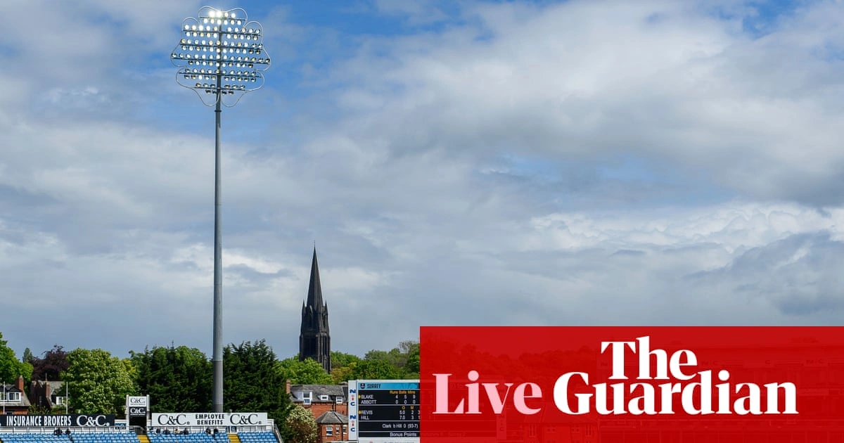 Yorkshire v Surrey และสมรภูมิที่เหลือ: วันที่สี่ของ County Cricket กับร่องรอยแห่งการผุกร่อน