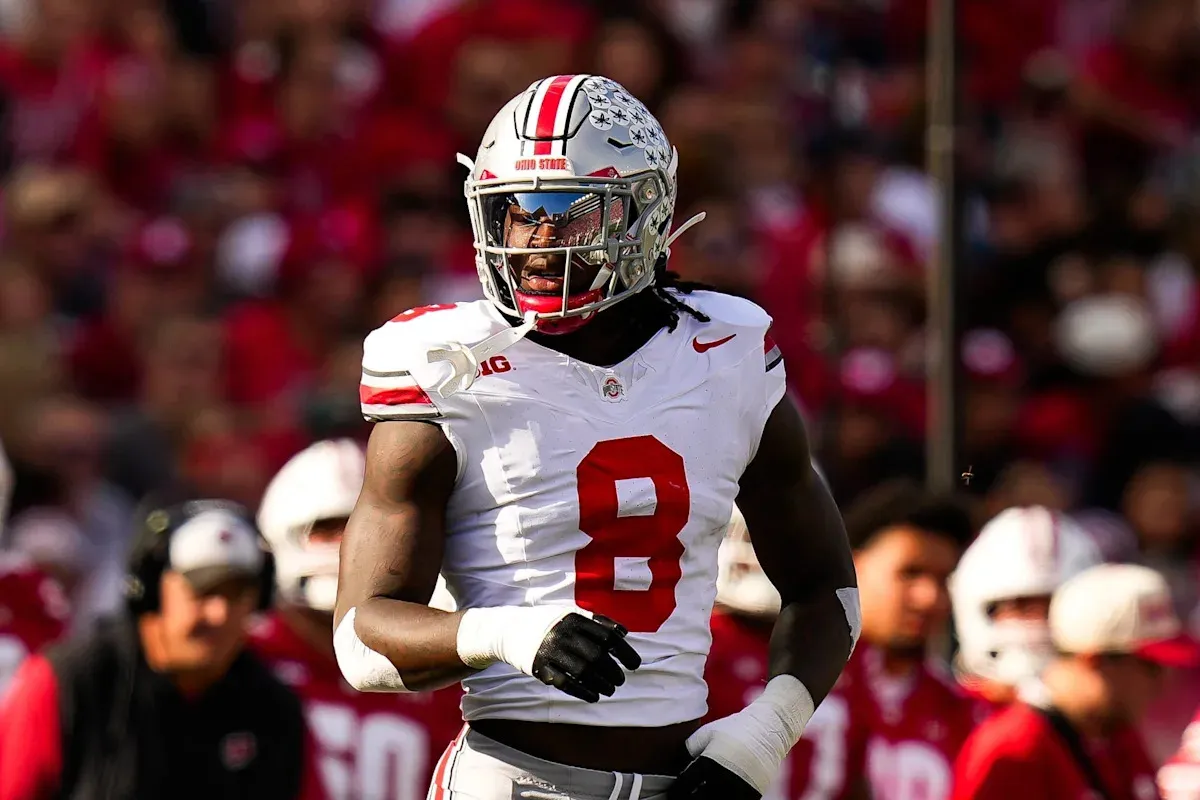 เงาในเงามืด: Arvell Reese กับเดิมพันเลือดใหม่ใน New York Giants