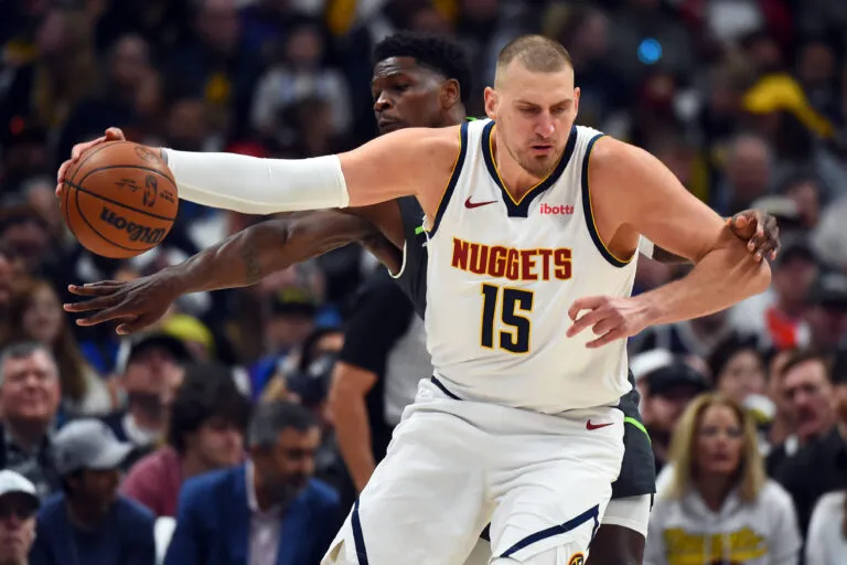ล่าล้างแค้นที่ Mile High: วิธีรับชม Timberwolves ปะทะ Nuggets ในศึก NBA Playoffs