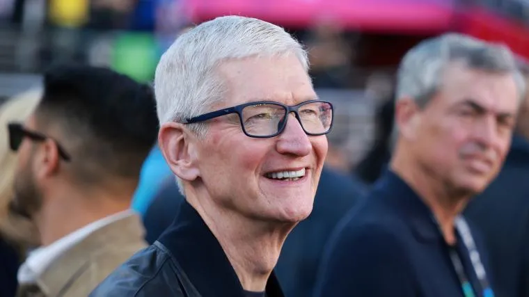 เงาอำนาจเหนืออาณาจักรนกเหยี่ยว: Mark Zuckerberg และ Tim Cook กับข่าวลือซื้อ Seattle Seahawks ที่กลายเป็นเพียงควันปืน