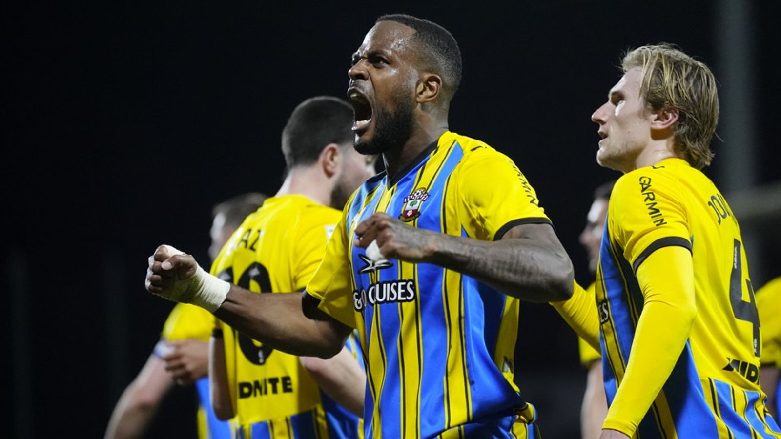 Wrexham โดน Southampton สอนบอล! ใครว่า FA Cup สำคัญกว่า?
