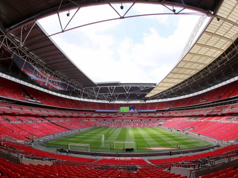 แสงริบหรี่ในเงาทมิฬ: เมื่อ Jorrel Hato เปรียบเปรยสมรภูมิ Wembley กับความทรงจำที่ Munich