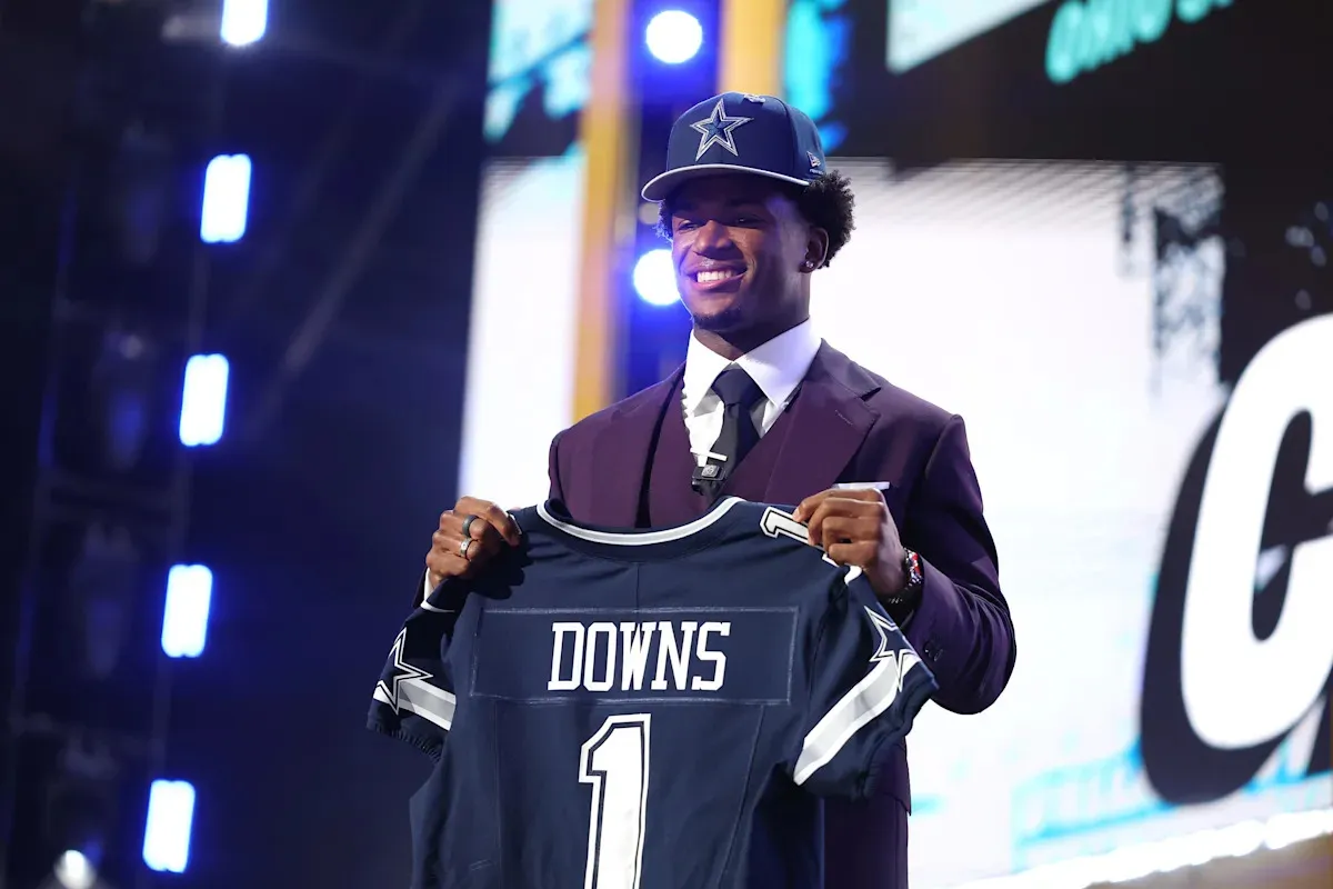 เลือดและเหล็กกล้า: ชำแหละดีลลับ Dallas Cowboys และ Houston Texans ในคืนดราฟต์ NFL 2026