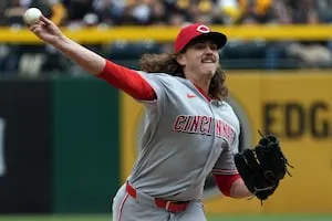 โศกนาฏกรรมแห่งการจาริกแสวงบุญ: เมื่อ Cincinnati Reds ปล่อย 'ดาวเคราะห์เย็บตะเข็บ' หลุดลอยเจ็ดคราซ้อน ณ Pittsburgh