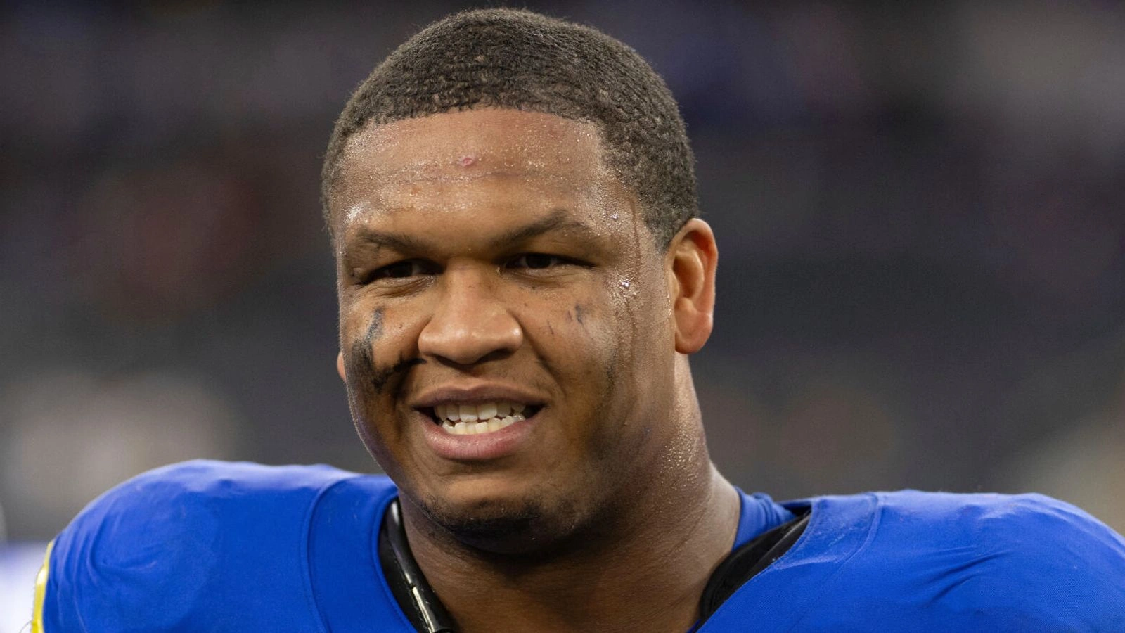 Alaric Jackson โดนแบน 2 เกมหลังก่อเหตุทำร้ายร่างกายในเกม Rams พ่าย Bills