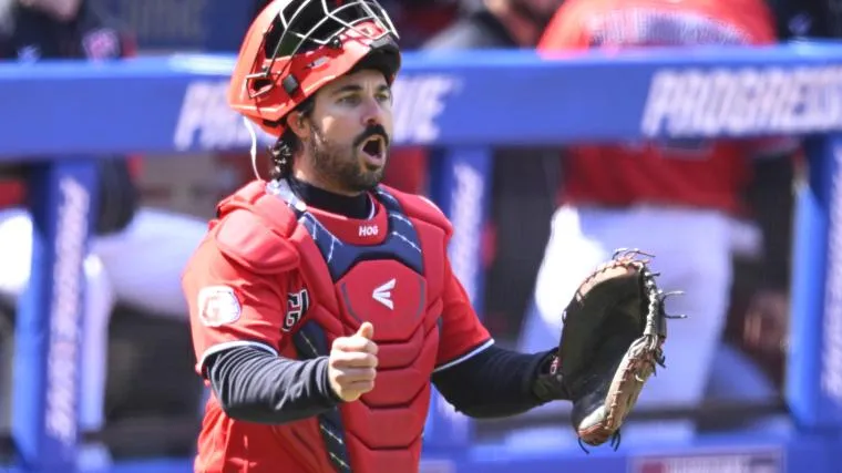 Austin Hedges กับรอยเท้าปี 1941: เมื่อชัยชนะสลักอยู่บนหน้ากากเหล็ก