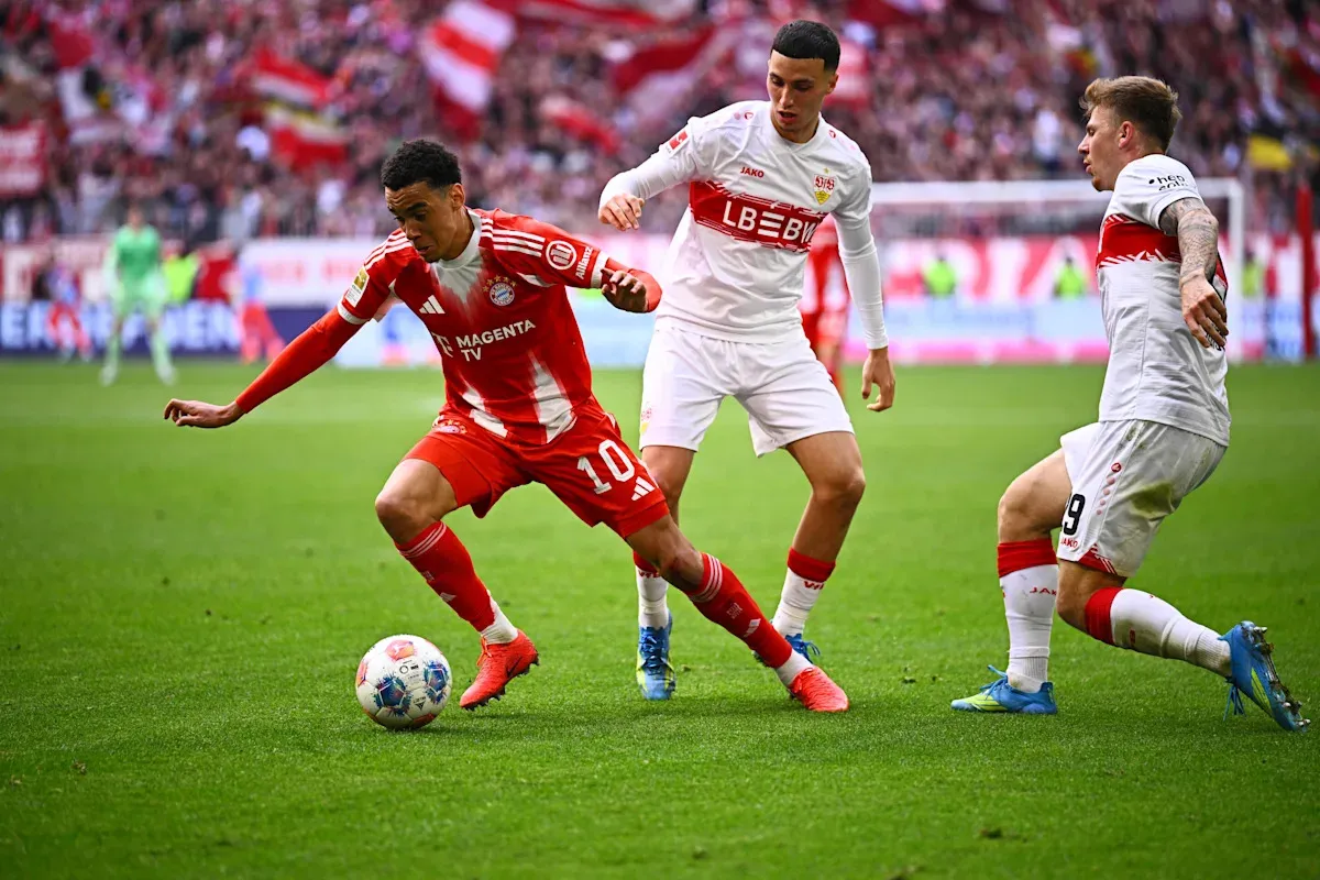 แจกรางวัลหลังเกม: Bayern Munich ทุบ VfB Stuttgart 4-2 ผงาดแชมป์สมัยที่ 35 แบบตึงจัด!