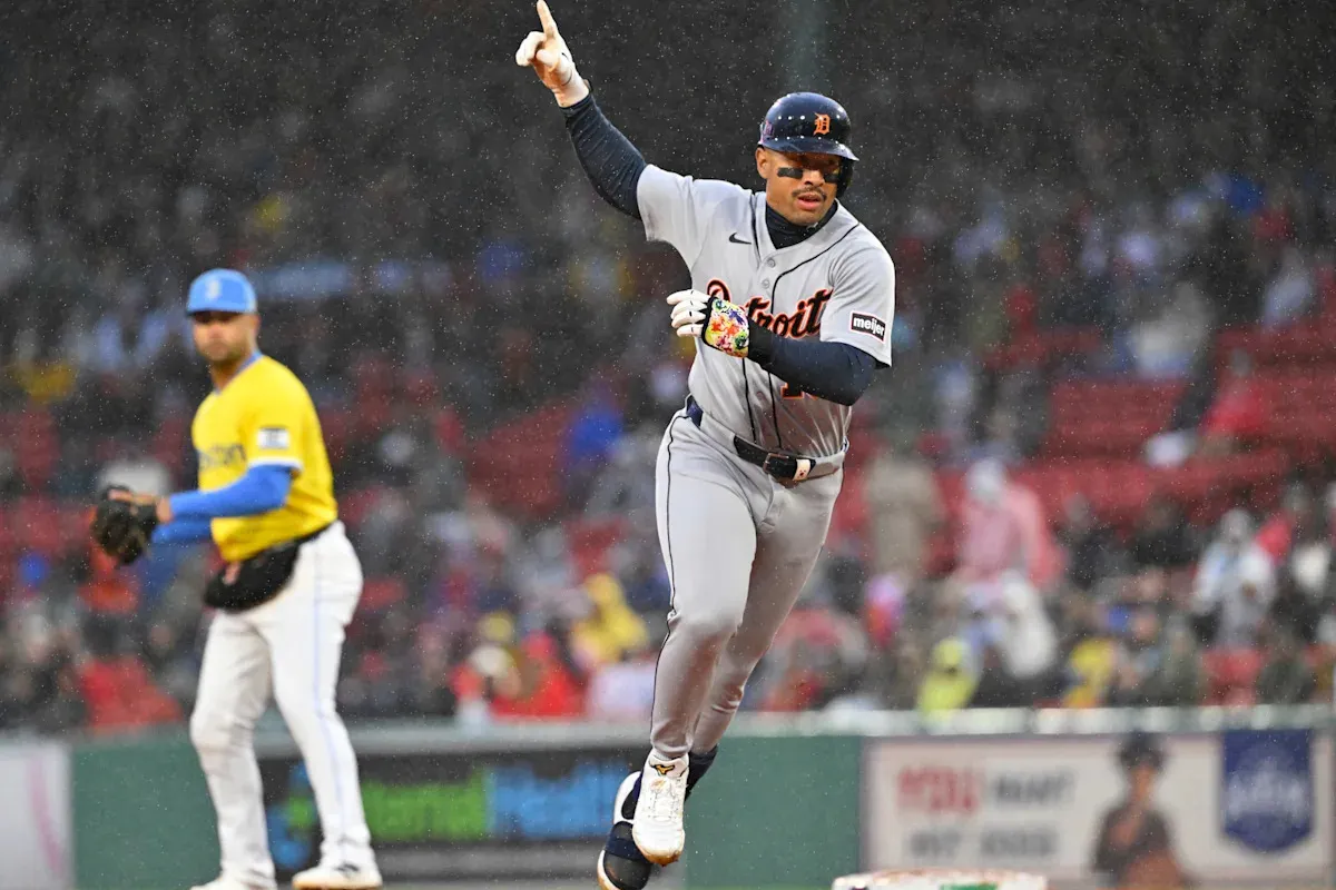 เสียงคำรามกลางไอแดด: Tigers บุกรัง Red Sox ณ Fenway Park