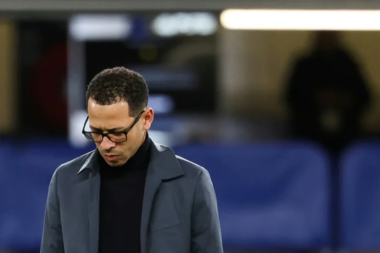 ศรัทธาท่ามกลางมรสุม: McFarlane เชื่อมั่น Chelsea ยังกอบกู้เกียรติยศคืนมาได้แม้ผลงานดิ่งเหว
