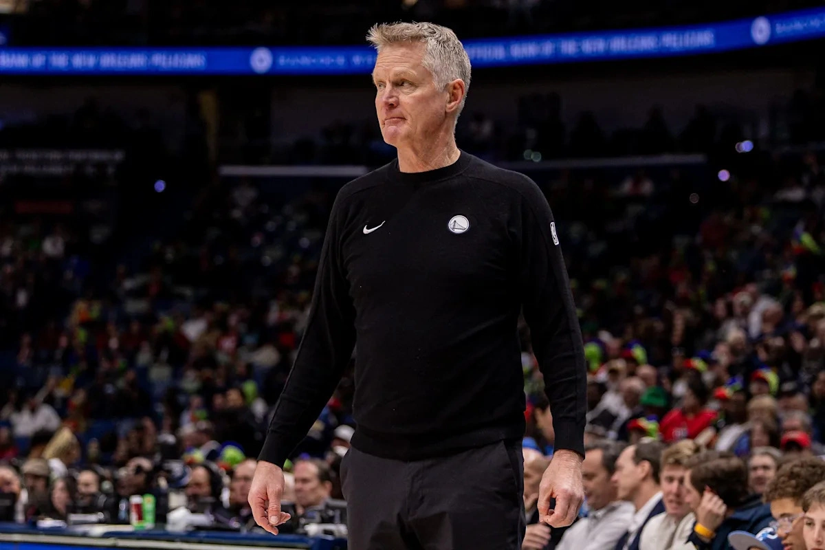 เสียงกระซิบจากเงามืด: Steve Kerr กับเหตุผลเบื้องหลังการต่อสัญญาที่แลกมาด้วยหยาดเหงื่อ