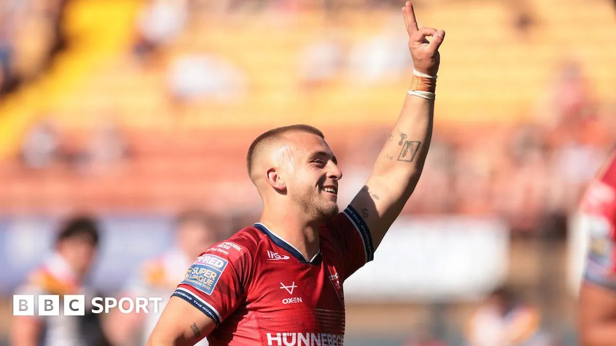 การวิเคราะห์โครงสร้างเชิงพลศาสตร์: Mikey Lewis กับการทำ 4 ทรัยในชัยชนะของ Hull KR เหนือ Bradford