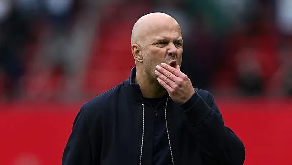 โทสะของ Slot ท่ามกลางแสงไฟที่พร่าเลือน: เมื่อ VAR และความโฉดเขลาทำลาย Liverpool