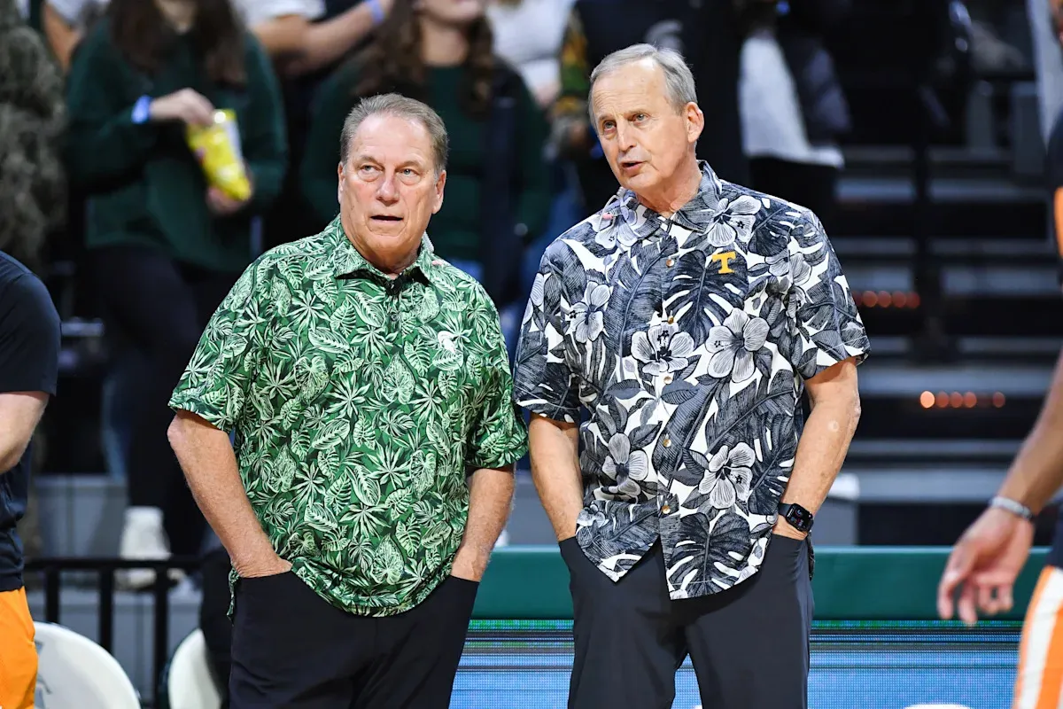 สงครามบนคอร์ทไม้ปาร์เกต์: Tennessee เตรียมเปิดรังดวล Michigan State ในปี 2026-27