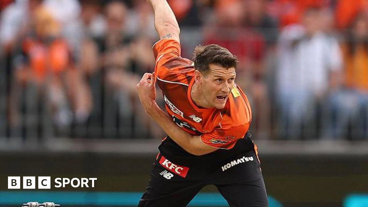 ความเสื่อมสลายของโครงสร้าง: David Payne กับรอยร้าวที่ข้อเท้าและการลาจาก T20 Blast