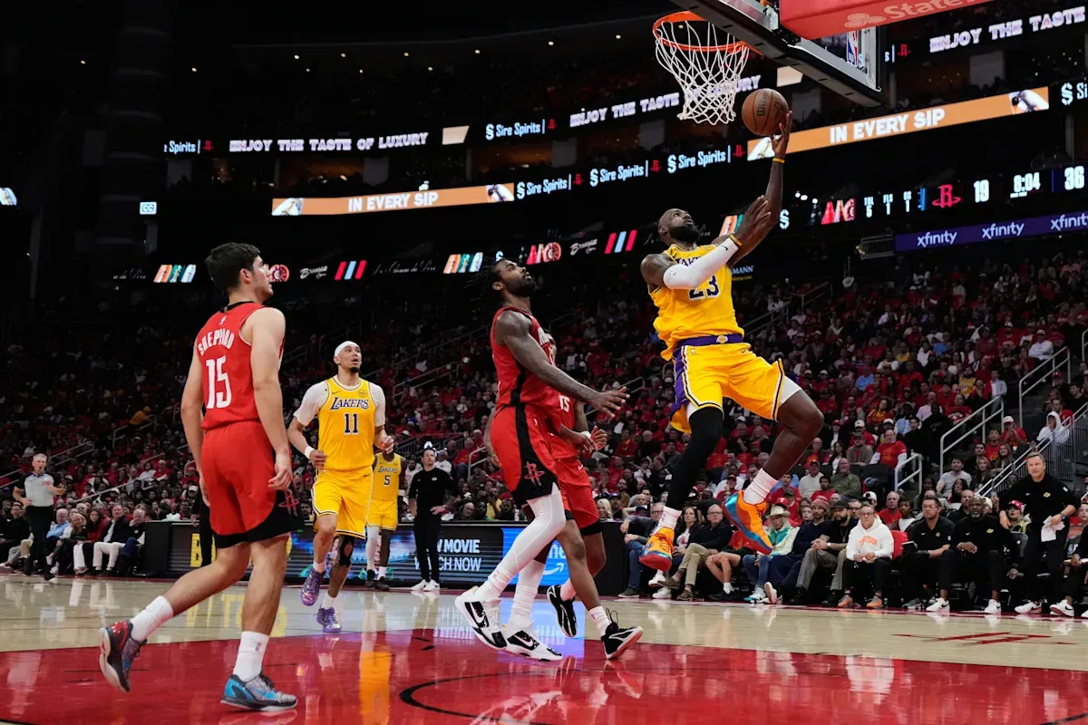 ปิดบัญชีเลือดที่ HOUSTON: Lakers รัวกระสุน 27-3 ฝัง Rockets จมดิน พร้อมกรุยทางสู่สมรภูมิ Thunder