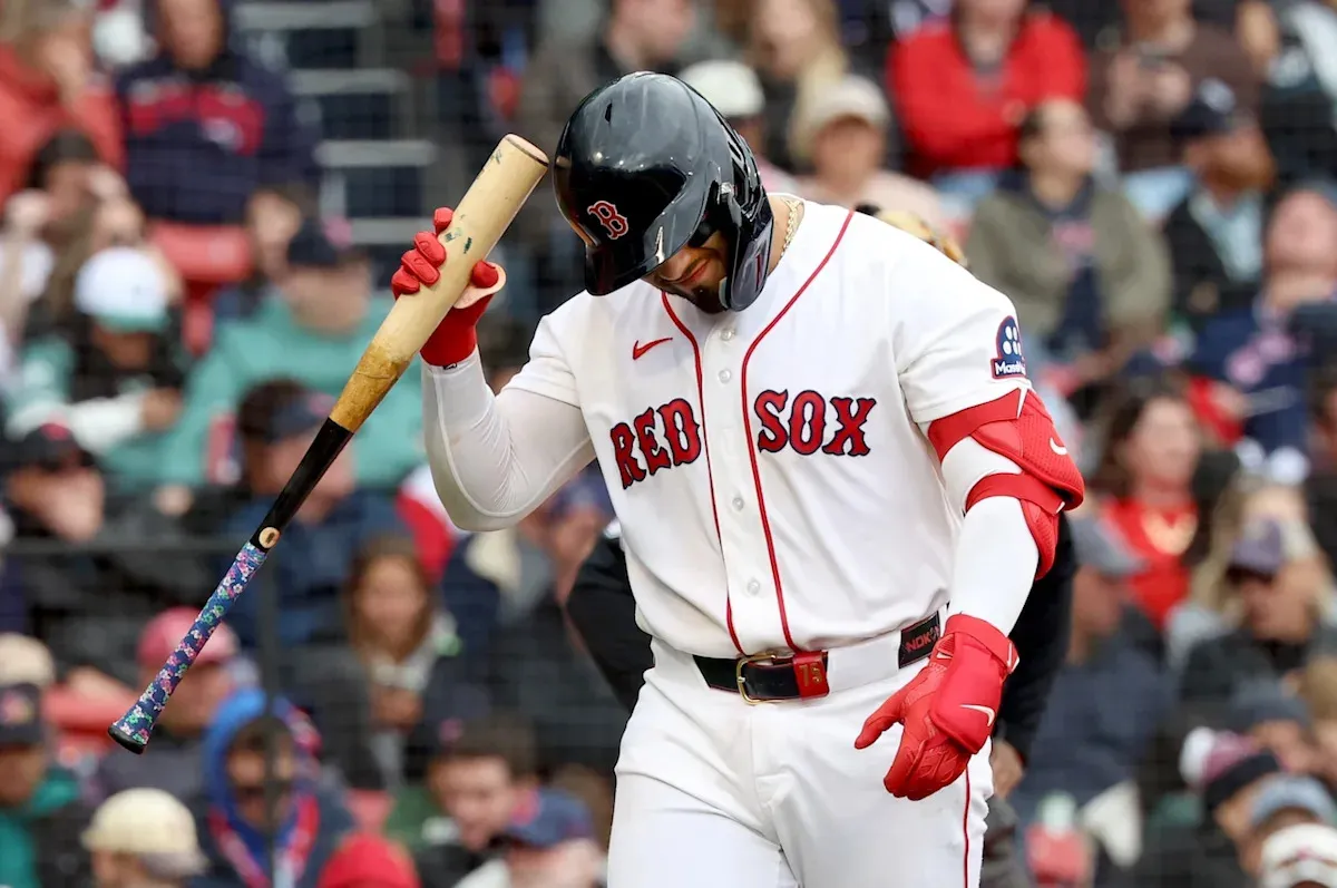 คราบสนิมและโอกาสที่หลุดลอย: ฝันร้ายกลางแสงไฟของ Red Sox