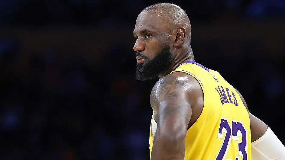 เก๋าเกมและหัวใจเหล็ก: LA Lakers ประเดิมชัยเหนือขวากหนามในค่ำคืนเปิดม่าน NBA Play-offs