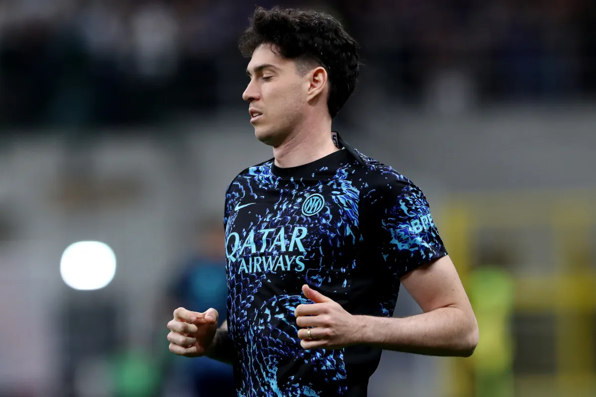 รักพี่เสียดายน้อง! Inter เริ่มเลิ่กลั่ก หลัง Barcelona แอบปันใจไปหา Romero แทน Bastoni